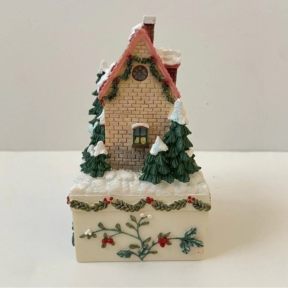 Vintage 2000 Pfaltzgraff Winterberry Trinket Box - Picture 3 of 14